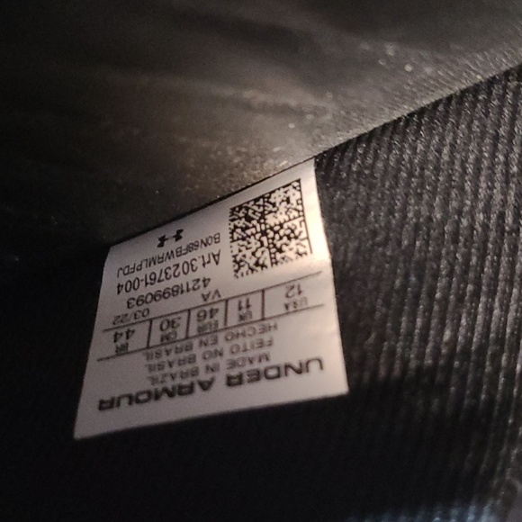 Under Armour Slides - Slippers - Picture 2 of 4